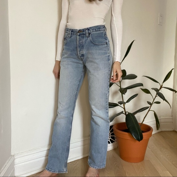 Vintage Made in Canada | Flared High Rise Jeans | size 27 - Picture 3 of 11